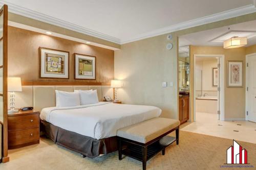 MGM Signature-04-603 Strip View Jacuzzi Studio, Las Vegas (foto 10)