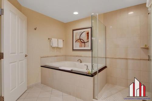 MGM Signature-09-716 8 TWO adjacent Studio units, Las Vegas (Foto 8)