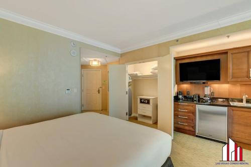 MGM Signature-22-611 Strip View Jacuzzi Studio, Las Vegas (photo 9)