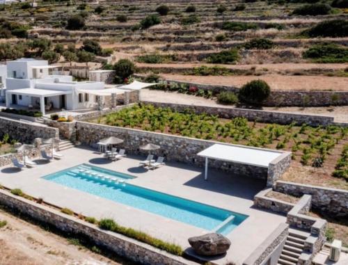 Stunning new villa with great pool area, magnificent panoramic sea view - Paros – khách sạn tại Alyki