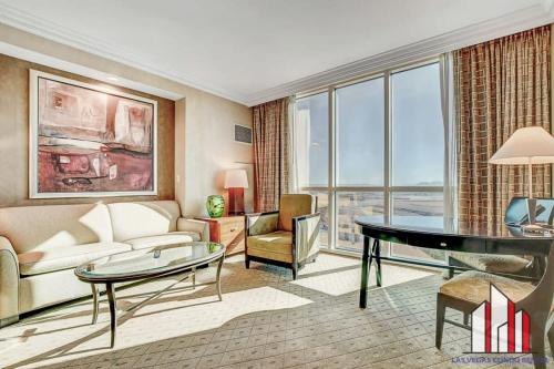 MGM Signature- Jacuzzi Studio Family Friendly, Las Vegas (photo 9)