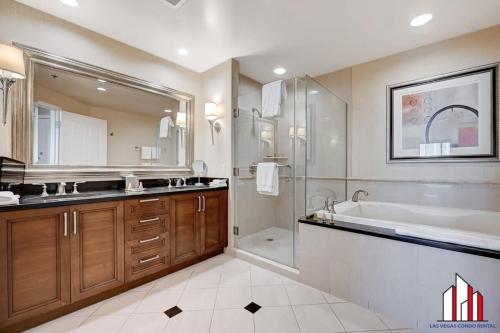 MGM Signature-15-611 Strip View Jacuzzi Studio, Лас-Вегас (фото 3)
