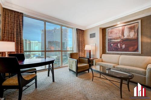 MGM Signature-15-611 Strip View Jacuzzi Studio, Лас-Вегас (фото 10)