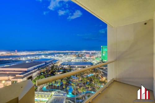 Signature 2Br3Ba balcony combo units 20-618 and 20, Las Vegas (foto 8)