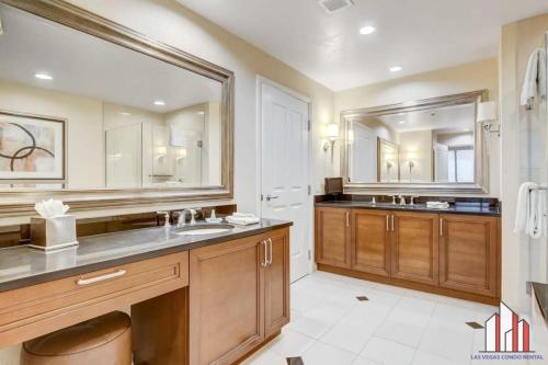 MGM Signature-15-620 1Br 2Ba Balcony Suite, Las Vegas (photo 10)