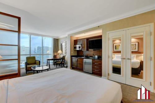 MGM Signature-25-609 Strip View Jacuzzi Studio, Las Vegas (foto 6)