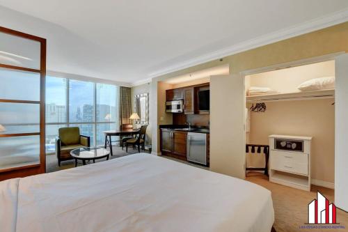 MGM Signature-25-609 Strip View Jacuzzi Studio, Las Vegas (foto 7)