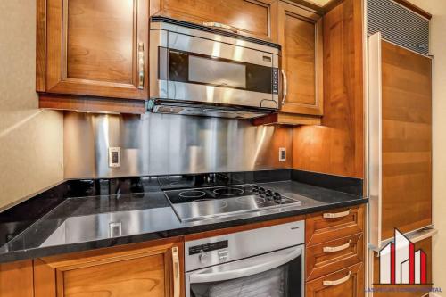 Signature 2Br3Ba balcony combo units 31-702 and 04, Las Vegas (photo 5)