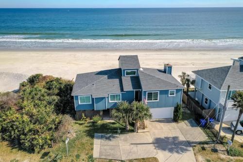 Spectacular Oceanfront! Blissful Balconies + BBQ