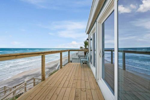 Spectacular Oceanfront! Blissful Balconies + BBQ