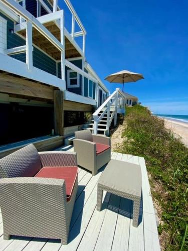 Spectacular Oceanfront! Blissful Balconies + BBQ