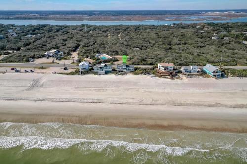 Spectacular Oceanfront! Blissful Balconies + BBQ