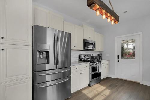 Charming Cottage w Pool, Walkable to Downtown in St. Augustine, USA
