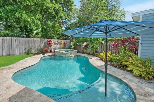 Charming Cottage w Pool, Walkable to Downtown in St. Augustine, USA