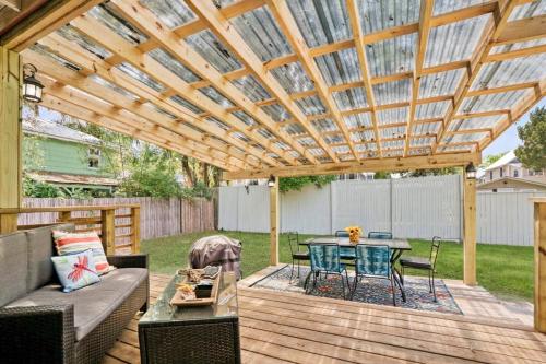 Eclectic Beauty Heart of Downtown St Aug - image 3