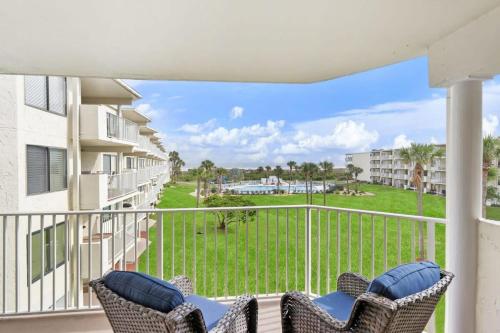 Stunning Ocean Views Huge Patio Heated Pool and Amenities! - main image