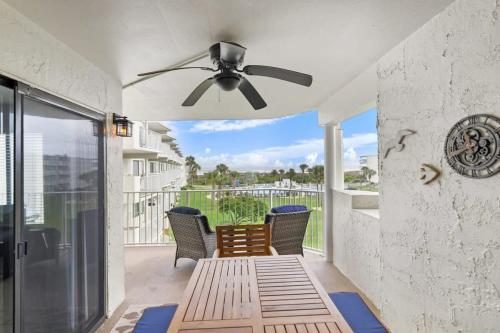 Stunning Ocean Views Huge Patio Heated Pool and Amenities! - image 10