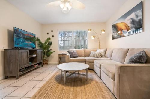 1 Block From St Aug Beach and A Street, Apt with Patio and Parking in St. Augustine, USA
