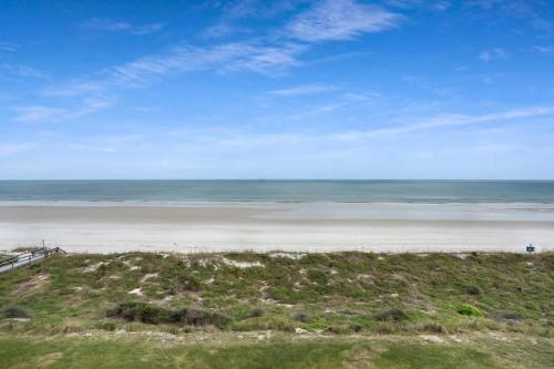 Upscale Oceanfront Condo with Panoramic Views and Pool, St. Augustine (foto 6)