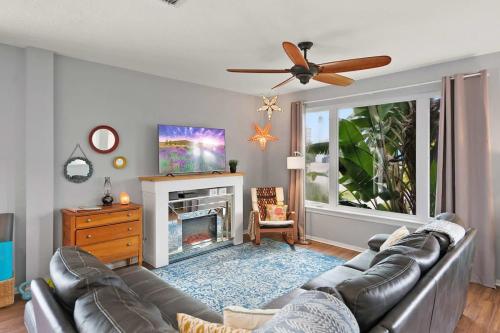 Heated Pool Costa Rica Style Sleeps 10 Steps to Sand, Dogs OK in St. Augustine, USA