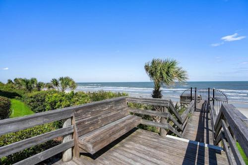 Oceanfront Summerhouse Condo Pool Tennis BBQ in St. Augustine, USA