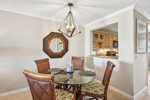 Oceanfront Summerhouse Condo Pool Tennis BBQ in Crescent Beach