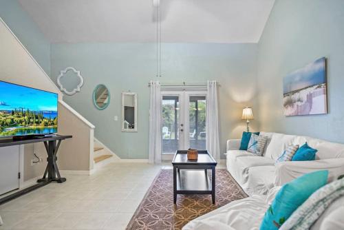 The Salty Saint Townhouse by the Beach in St. Augustine, USA