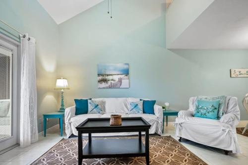 The Salty Saint Townhouse by the Beach in St. Augustine, USA