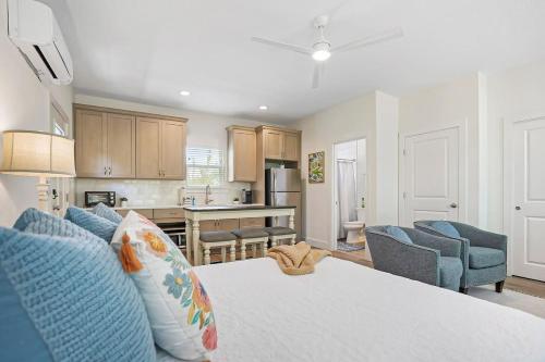 New Private Apt in Uptown St Aug Walk Everywhere in St. Augustine, USA
