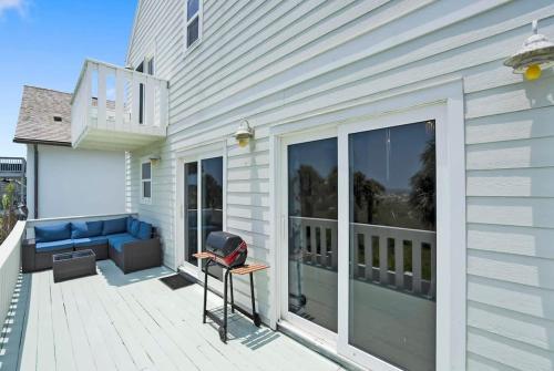 Oceanfront in the heart of St Aug Bch Dogs OK in St. Augustine, USA