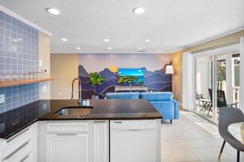 Dog Friendly Condo Moon And Stars Walk To Dt Patio - St. Augustine, FL