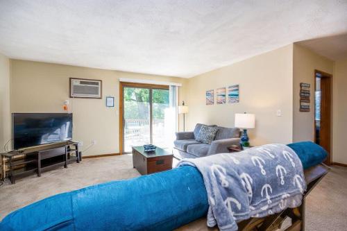 Countryside Cottages near Lake Bella Vista