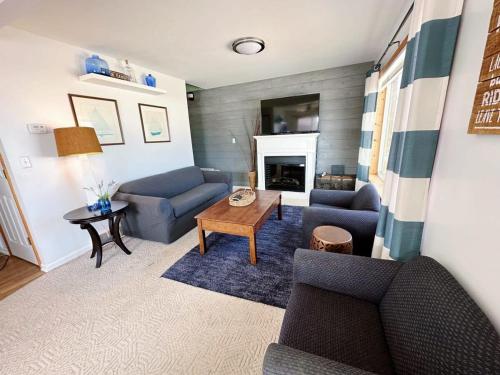 Beach Club of Oscoda Beach House on Lake Huron in Oscoda, USA