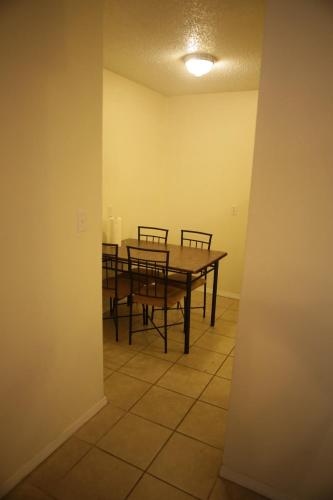 Apartment next to Fort Sill Entrance Gate - image 13