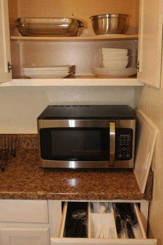 1 bedroom apartment within sight of Fort. Sill - image 8
