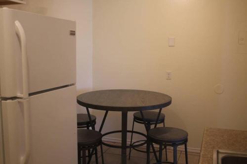 1 bedroom apartment within sight of Fort. Sill in Lawton, USA