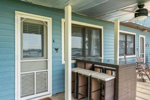 Fife Lake Lodge Multi-level Suite with Lake Views - image 10