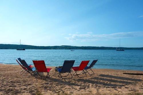 Suttons Bay Beach House Private Beachfront in Suttons Bay, USA