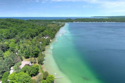 The Lookout on Lake Leelanau with Private Waterfront