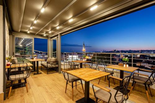 Santra Hotel - image 7