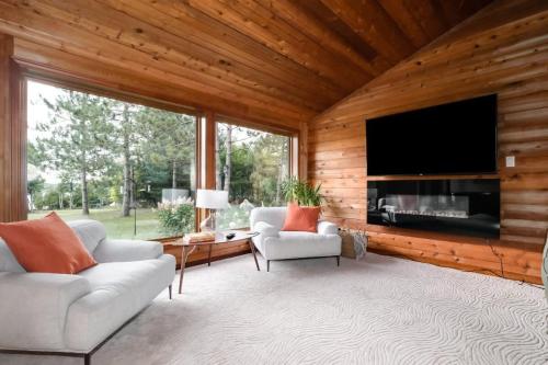 Xanadu - Zen waterfront retreat on Upper Rideau