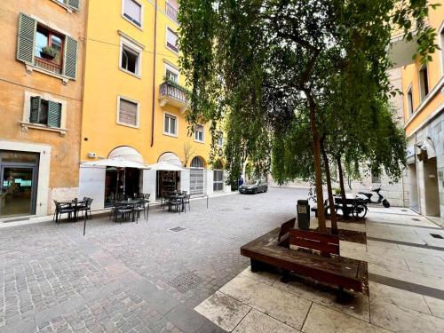 Frame of Verona Apartments 2