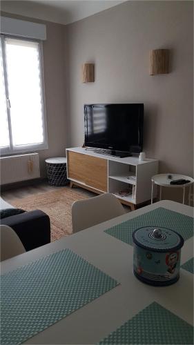 Instalaciones, La Falaisienne - Appartement pour 4 au cœur de Falaise - "Larès" (La Falaisienne - Appartement pour 4 au cœur de Falaise - "Lares") in Falaise