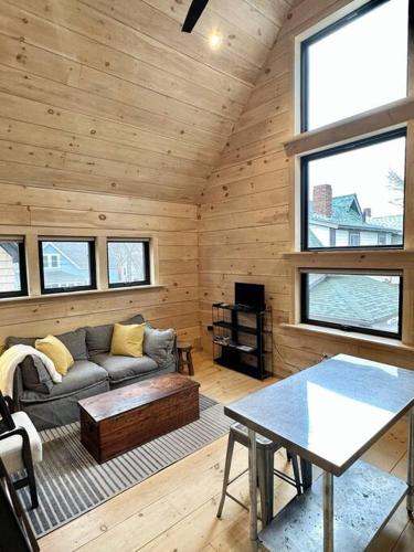 Cozy Studio in the Heart of Bar Harbor [Sea Smoke], Бар-Харбор (фото 3)