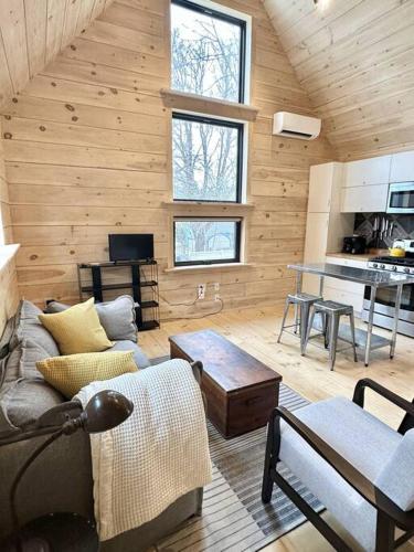 Cozy Studio in the Heart of Bar Harbor [Sea Smoke], Бар-Харбор (фото 7)