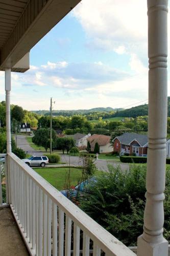 20 mins to Nashville, fenced yard included in Millersville (TN)