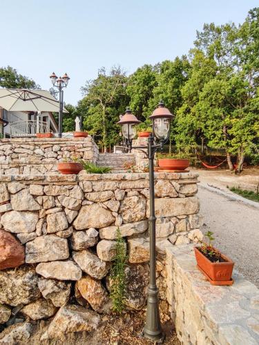 Зовнішній вигляд готелю, Le Talee Agriturismo di Charme in Нуско