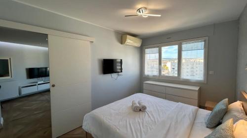 Apartment image 10