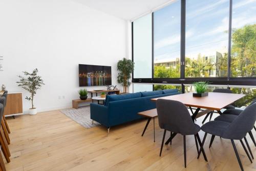 Bright and Trendy 2-story Bankers Hill Condo in San Diego, USA