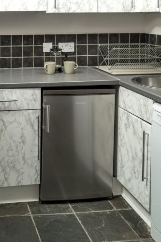 City of London - Lovely Two Bedroom Apartment - image 8